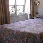 Hotel Ferney Republique *