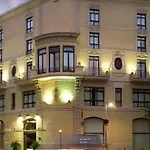 Hotel Ferney Republique Paryż