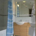 Hotel Ferney Republique *
