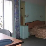 Ferney Republique Hotel Paryż