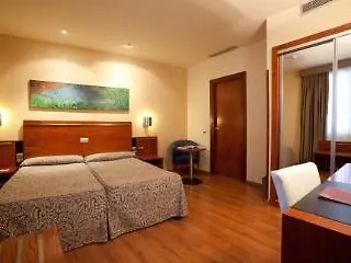 Hotel Ferney Republique Parijs