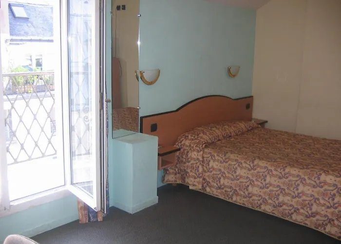 Hotel Ferney Republique Parijs