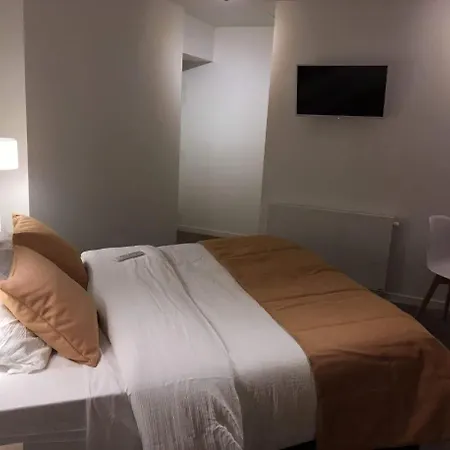 Hotel Ferney République *
