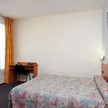 Hotel Ferney République Paris