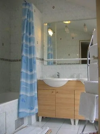 Hotel Ferney République *