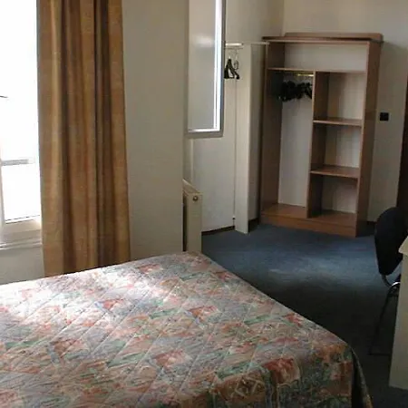 Ferney Republique Hotel