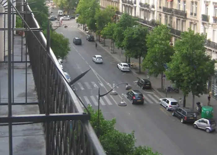 Ferney Republique Ξενοδοχείο