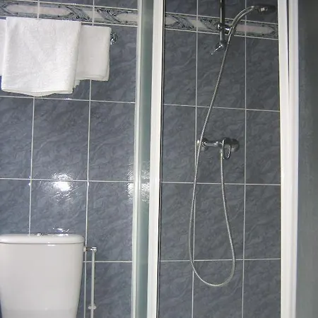 Hotel Ferney Republique *